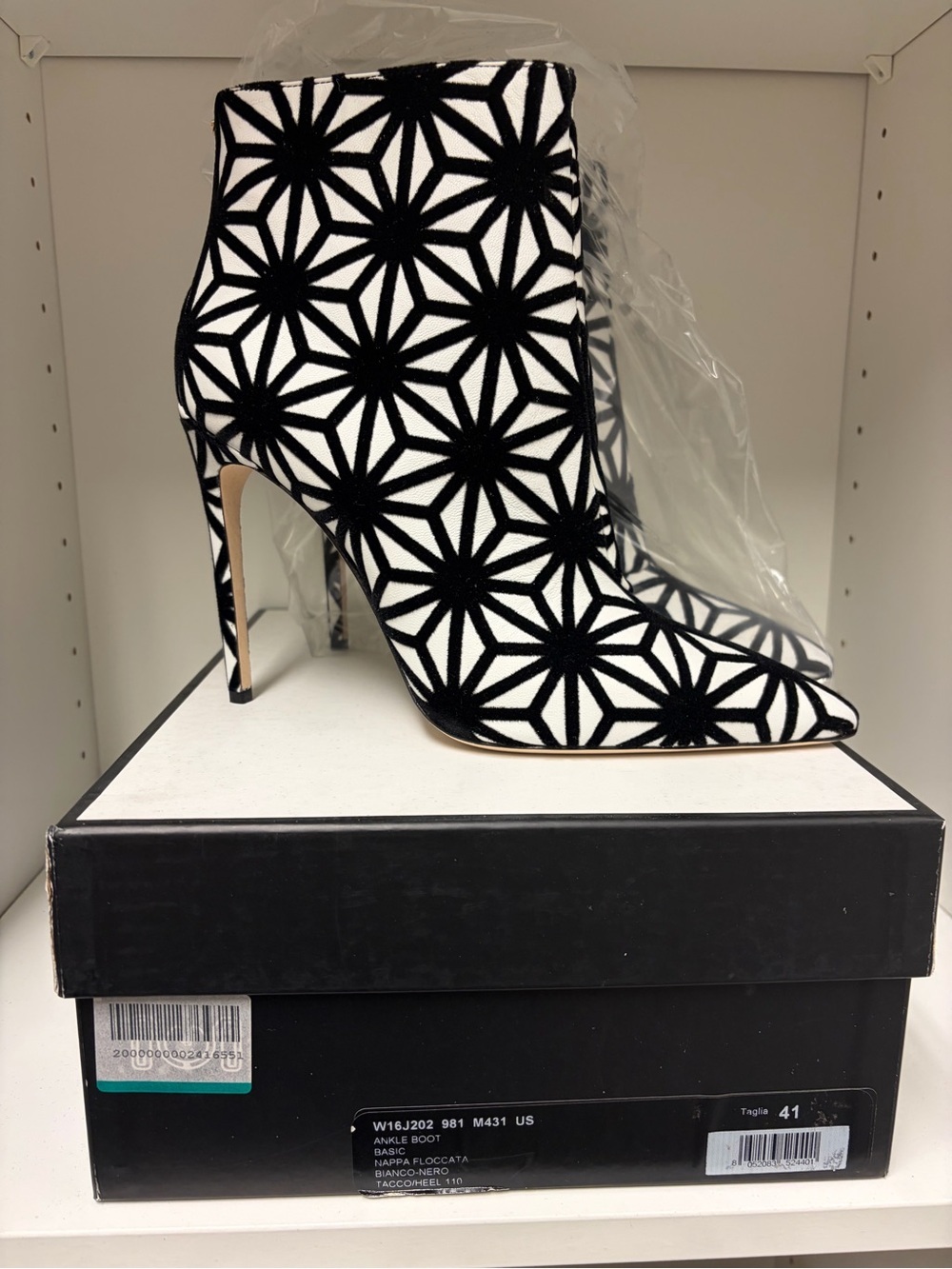 DSQUARED2 Black & White Geometric Ankle Boots Heels Size 41 NWT - Picture 5 of 5